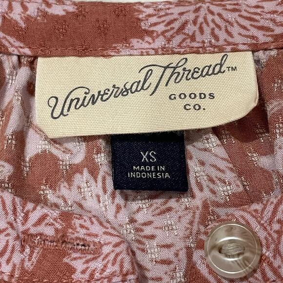 Universal Thread Floral Short Sleeve Button Down - Dusty Pink - XS - Picture 12 of 13